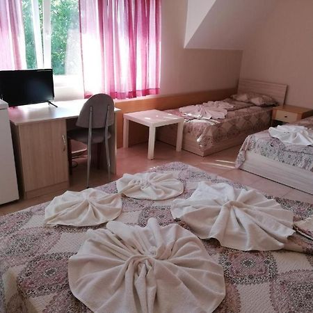 לוזנטס Apartments Ivelin מראה חיצוני תמונה