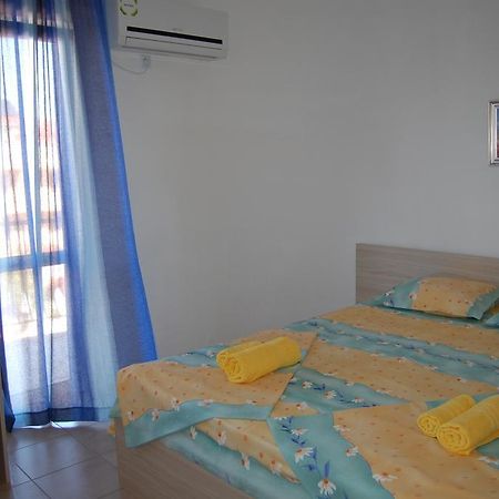 לוזנטס Apartments Ivelin מראה חיצוני תמונה