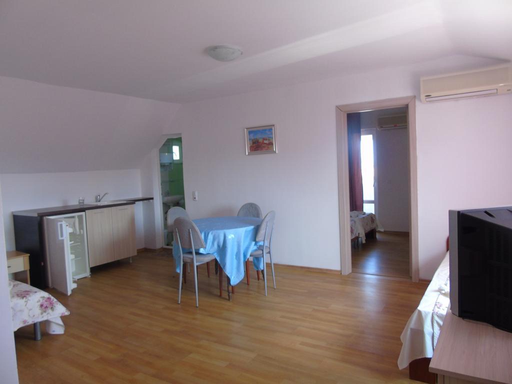 לוזנטס Apartments Ivelin מראה חיצוני תמונה